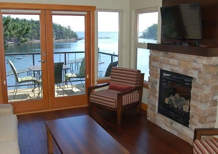 Mayne Island Resort