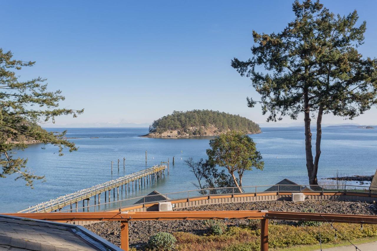Mayne Island 3*