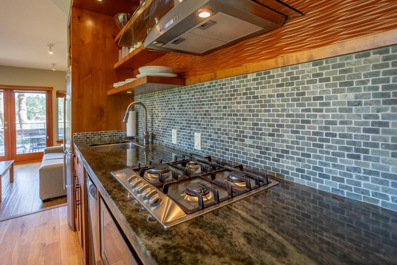 Hotel Mayne Island 3*