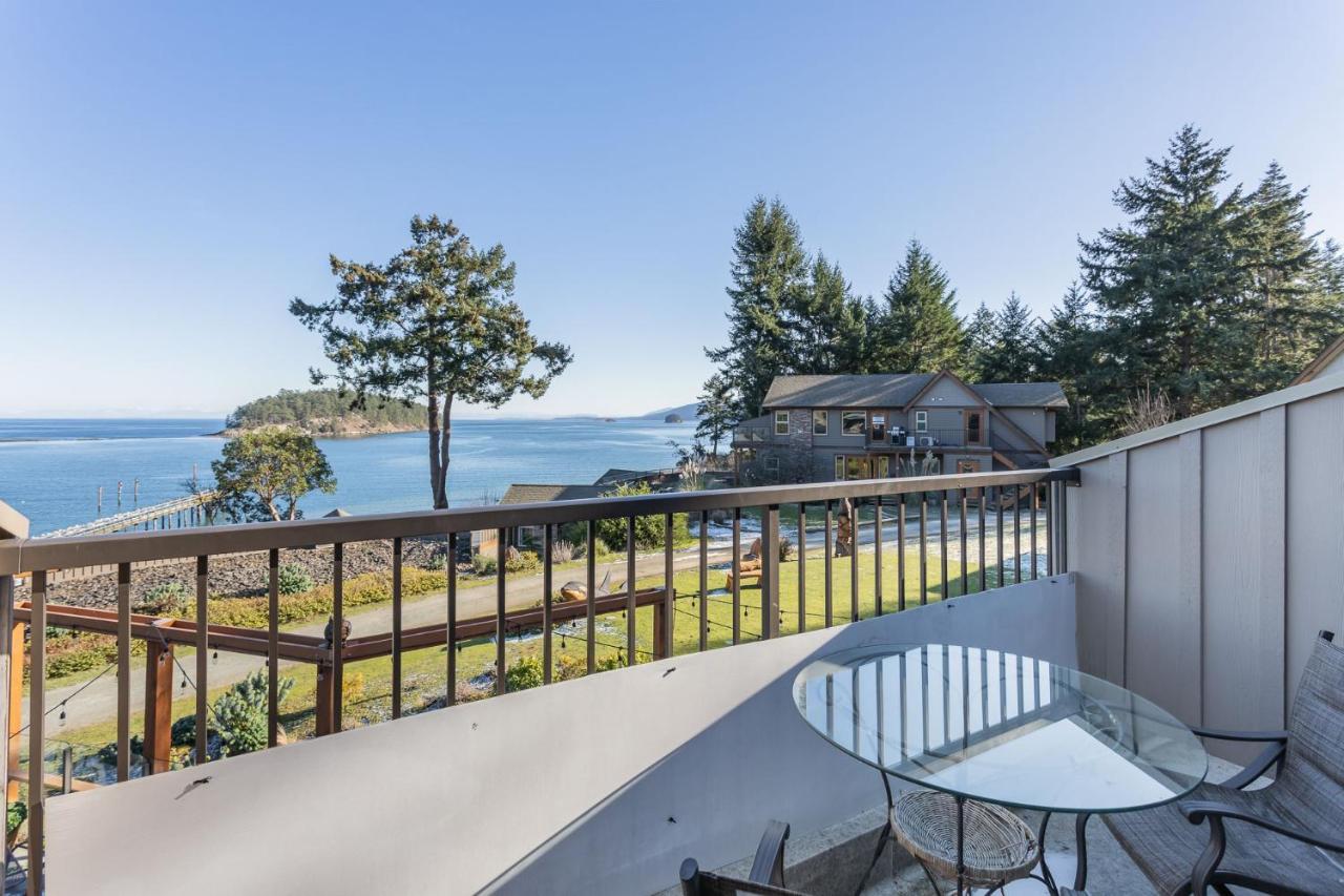 Mayne Island 3*