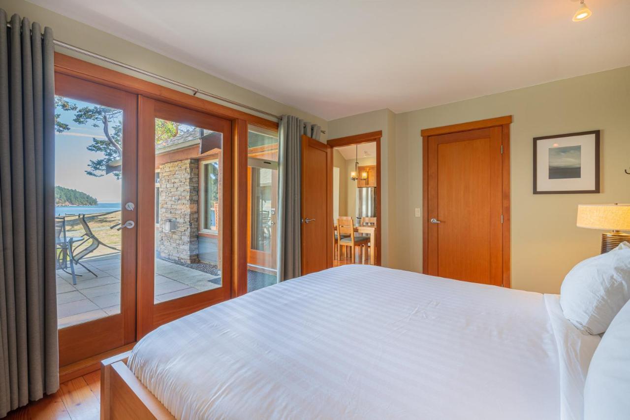 Mayne Island Hotel