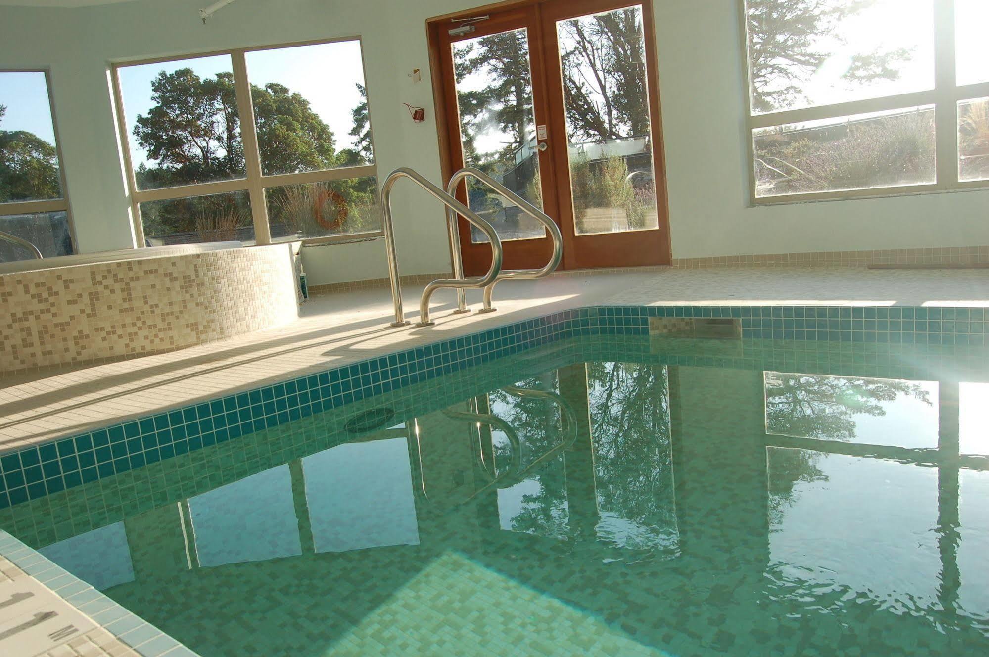 Hotel Mayne Island