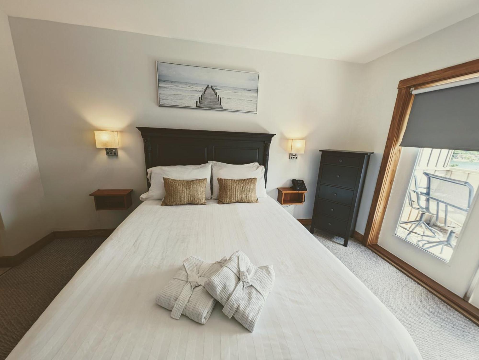 Mayne Island 3*