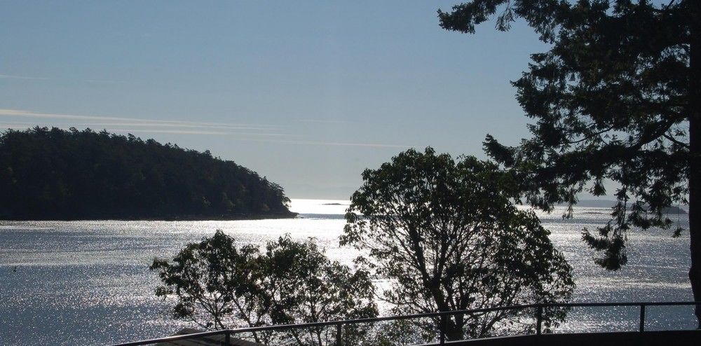 Mayne Island Hotel Bennett Bay
